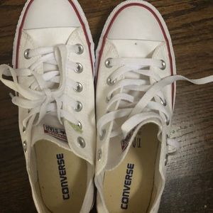 New Converse Chuck Taylor women’s white 8.5